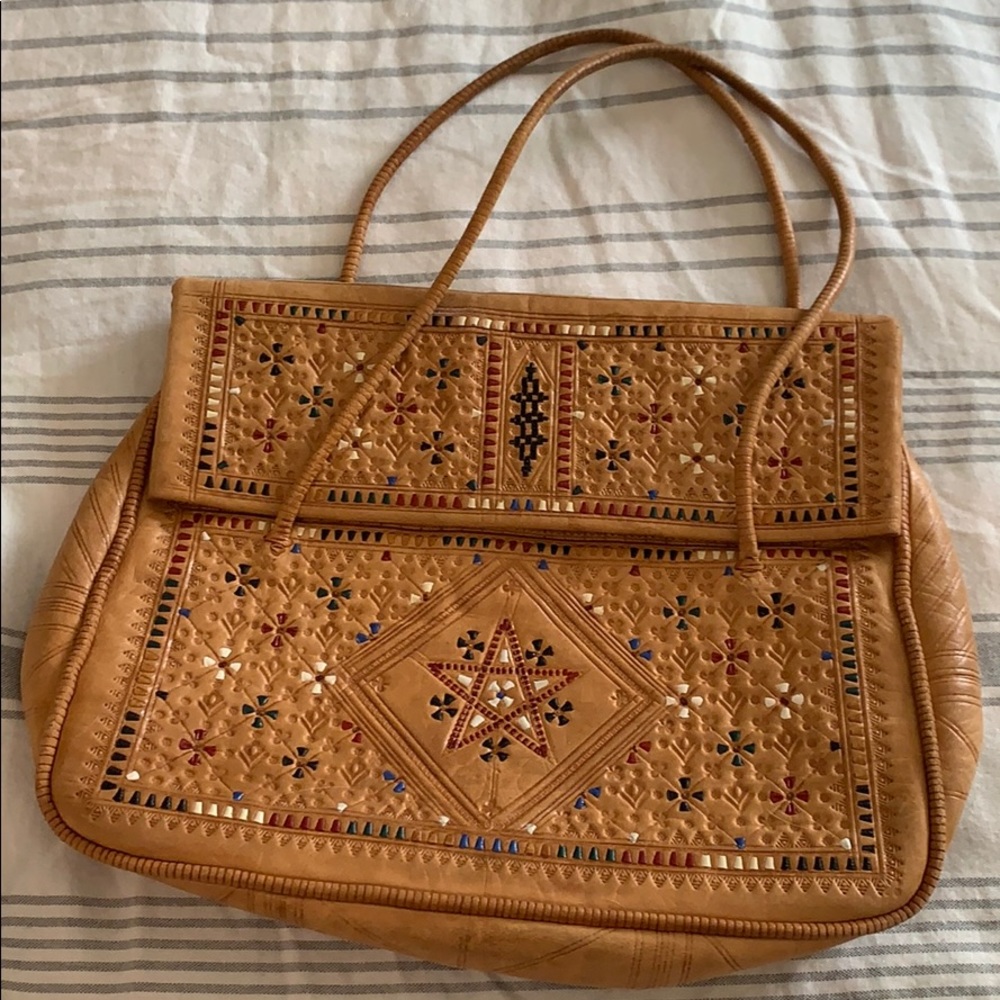 Beautiful vintage leather detailed purse